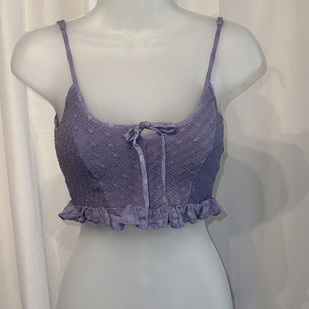 UO Janae Ruffle Lavender Cami Urban Outfitters Smocked Dot Embroidered Top XS - Picture 4 of 9